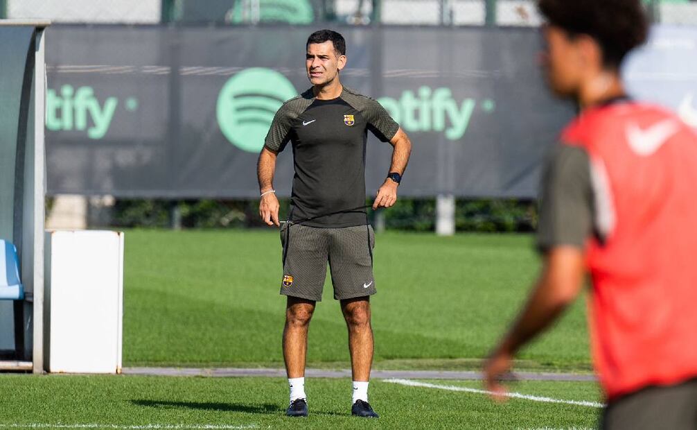 Rafa Márquez es el principal candidato a ocupar el banquillo del Barça si sale Xavi. Foto: Especial