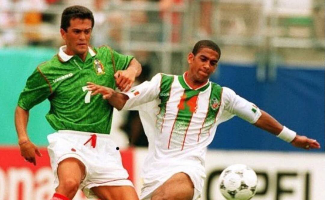 Carlos Hermosillo no jugó en el juego definitivo ante Bulgaria en el Mundial de 94. Foto: @chermosillo27