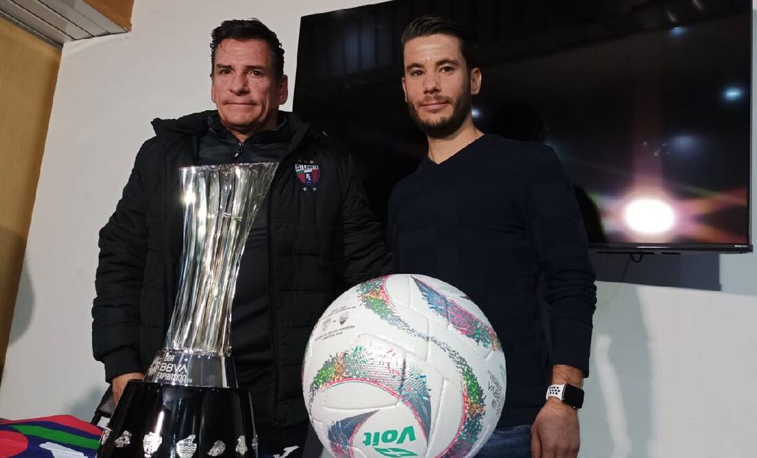 Mario García y Luis Arce, en la conferencia de prensa previo a la Final de Ida de la Liga de Expansión. Foto: Arturo Sanguino