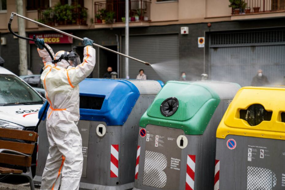Rociar desinfectante en las calles no sirve para combatir el coronavirus: OMS