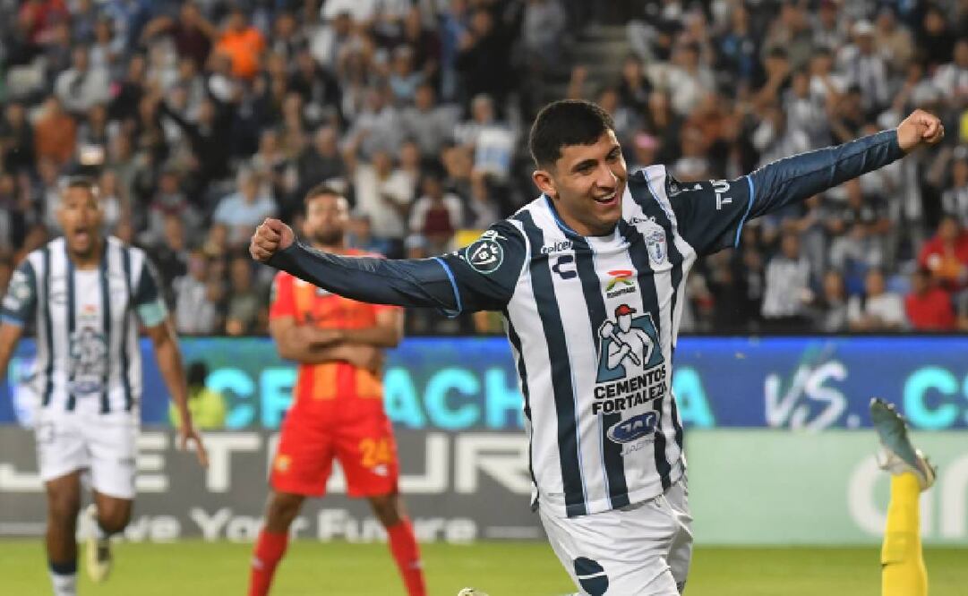 Bryan González festeja luego de que su gol abriera el marcador ante el Herediano. Foto: Imago7