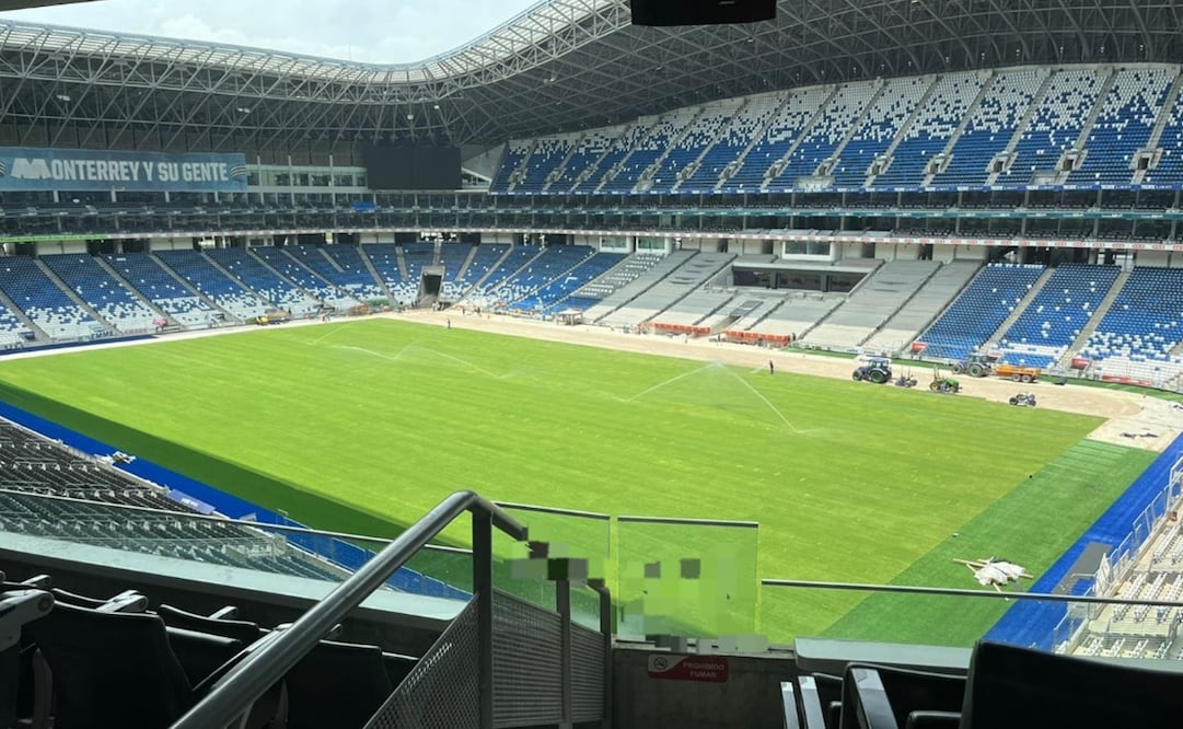 La instalación del césped nuevo en el estadio BBVA está casi terminada | FOTO: @elraphy1