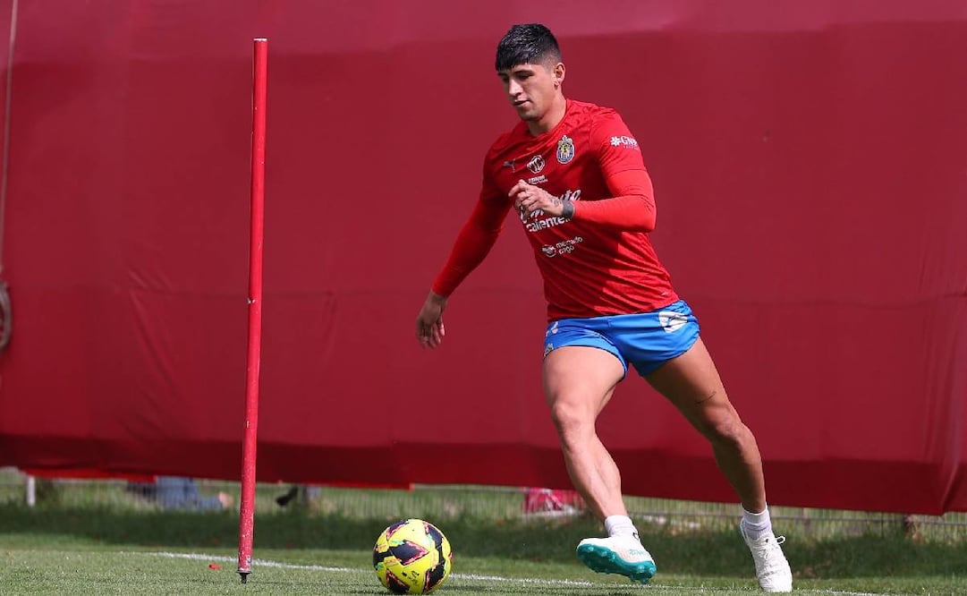 Alan Pulido, durante la pretemporada de las Chivas. Foto: Especial