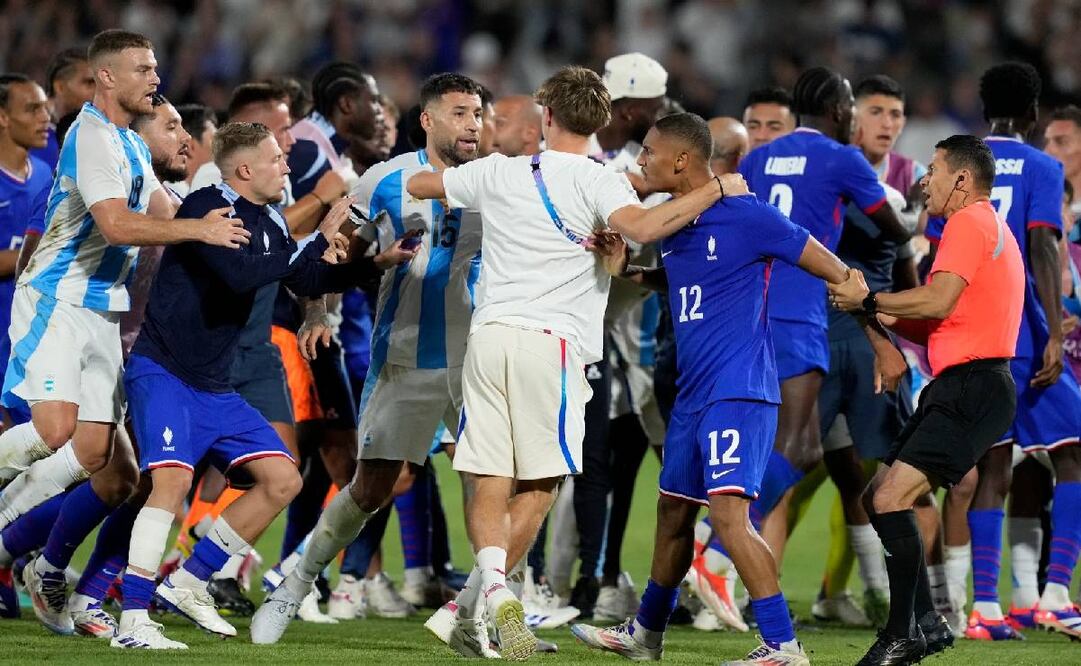 Nicolás Otamendi fue uno de los argentinos más enojados tras la eliminación ante Francia. Foto: Agencias