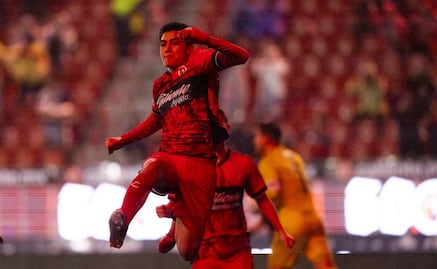 ¡UNA LOCURA! Gilberto Mora anota penal a lo Panenka en la victoria de Tijuana en el Play-In de la Liga MX