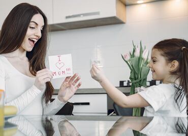 3 hermosos poemas para dedicarle a mamá este 10 de mayo