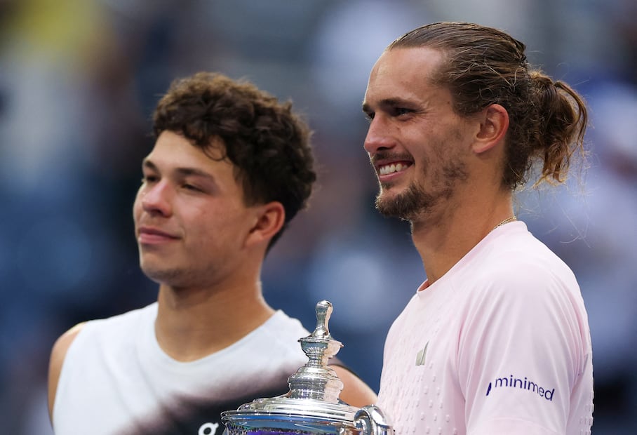 Ben Shleton junto a Alexander Zverev tras conseguir su primer título de US Open/ Foto: AFP