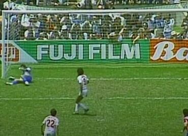 Hugo Sánchez fue insultado por la afición tras fallar penal contra Paraguay: "¡Hugo es un tarugo!"