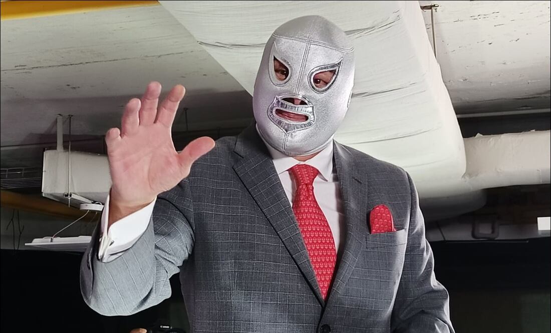El Hijo del Santo comunicó que comenzará su gira de despedida y que expondrá su máscara / FOTO: Arturo Sanguino