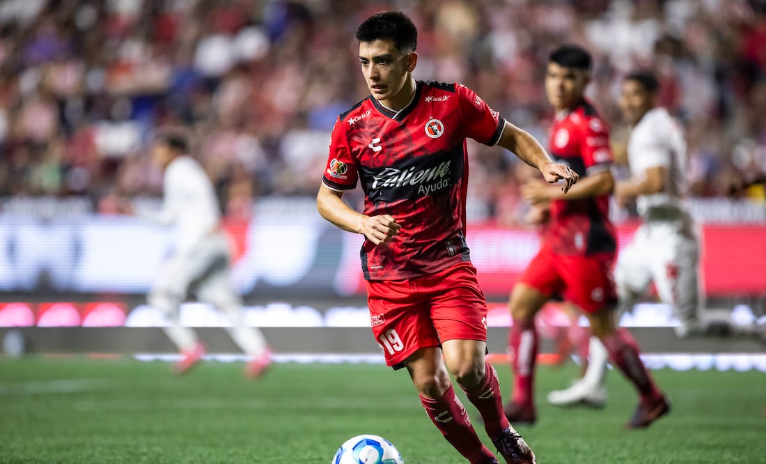 Gilberto Mora con los Xolos de Tijuana, durante la sexta fecha del Apertura 2025 - Foto: Imago7
