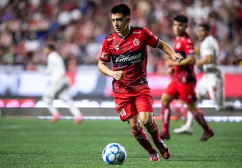 ¿Cuánto tiempo tardará Gilberto Mora en volver a las canchas luego de pasar por el quirófano?