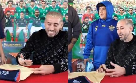Héctor Herrera muestra desagrado por firmar playera del América: “Me van a salir ronchas”