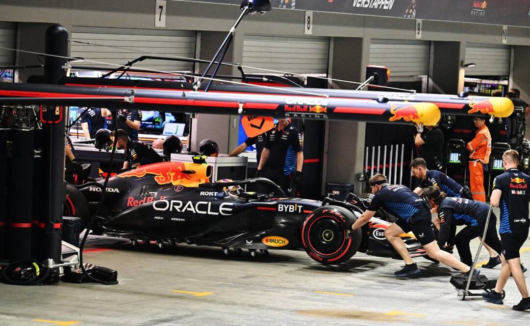 Sergio Pérez espera retomar posiciones este domingo. Foto: EFE.