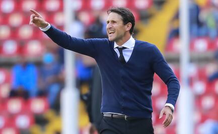 Técnico de Atlas recibe burlas y fuertes críticas, tras asegurar que los zorros tienen doce títulos