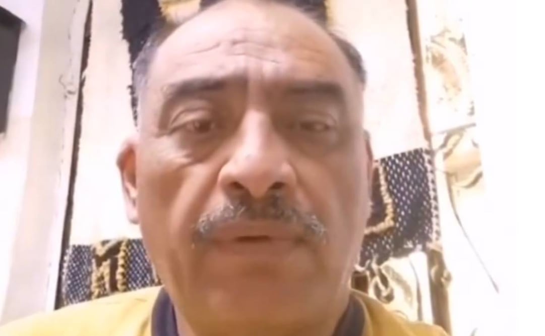 Don Beto fue abucheado en el juego de los Pumas. Foto: Especial.