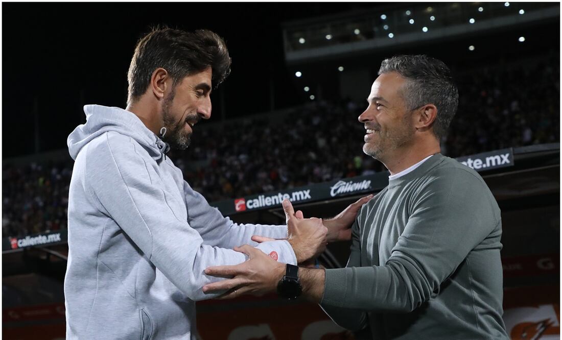 Veljko Paunovic y Rafa Puente del Río en CU / FOTO: Imago7