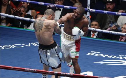 Floyd Mayweather Jr. conquista a la afición mexicana en su reyerta ante el peleador John Gotti III