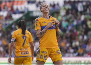 Jenni Hermoso se estrena como jugadora de Tigres Femenil con doblete frente a León