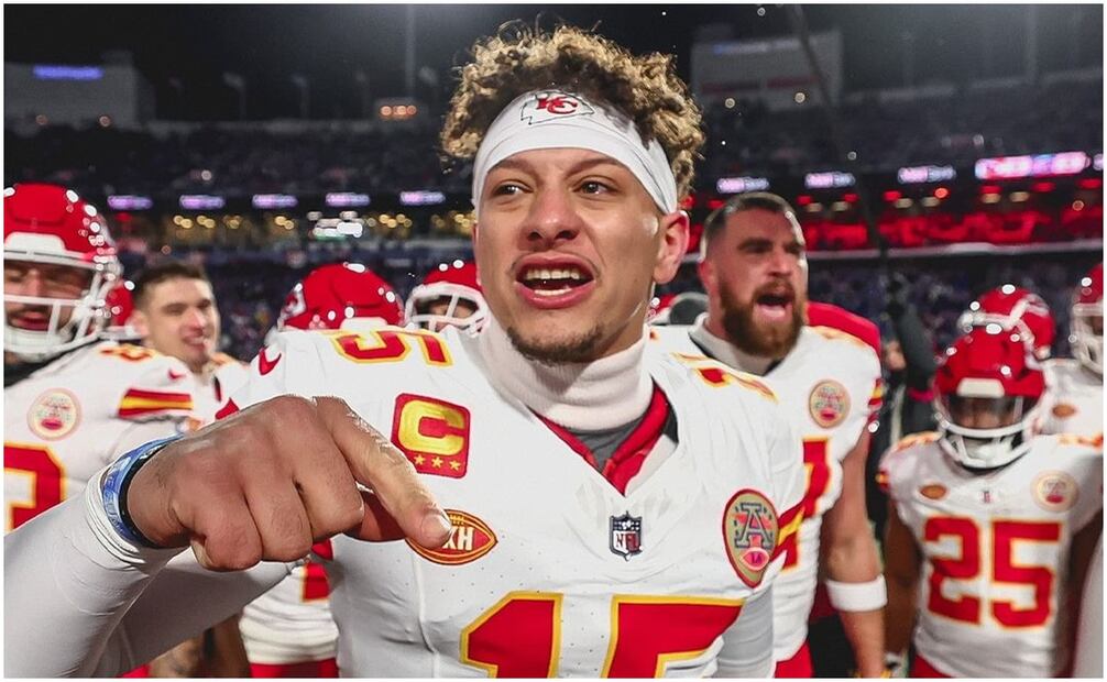 Patrick Mahomes y Chiefs de Kansas City antes de un juego / FOTO: Instagram @chiefs