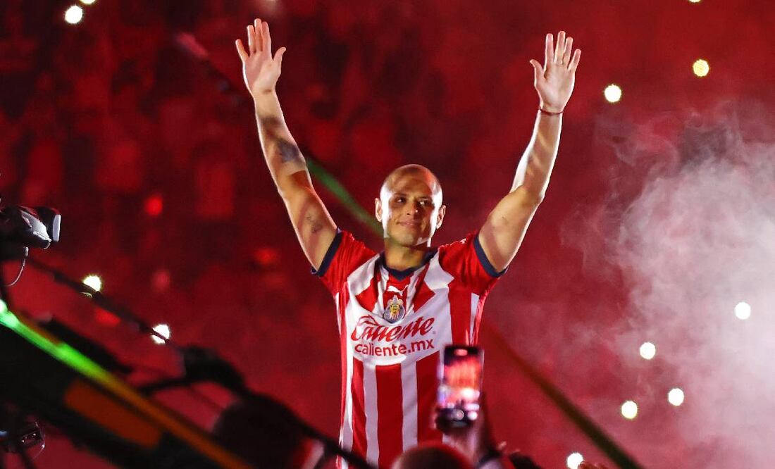 Chicharito Hernández tuvo un emotivo recibimiento en La Fortaleza. Foto: Imago7