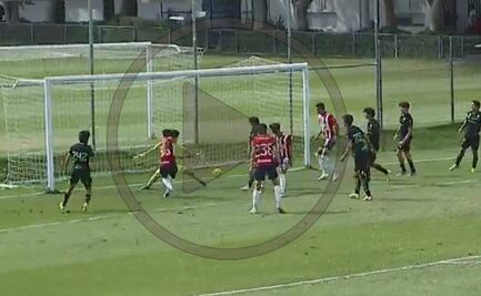 VIDEO: ¡Ya sacó la magia! Zinedine Sidane se estrenó con Chivas marcando el primer gol ante Santos