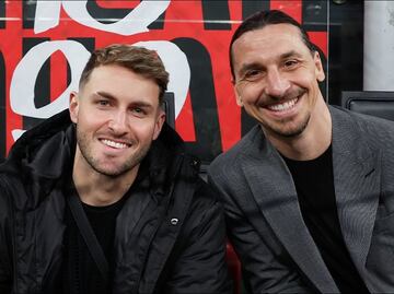 Zlatan Ibrahimovic se desvive en elogios para Santiago Giménez: “Es un killer del área”