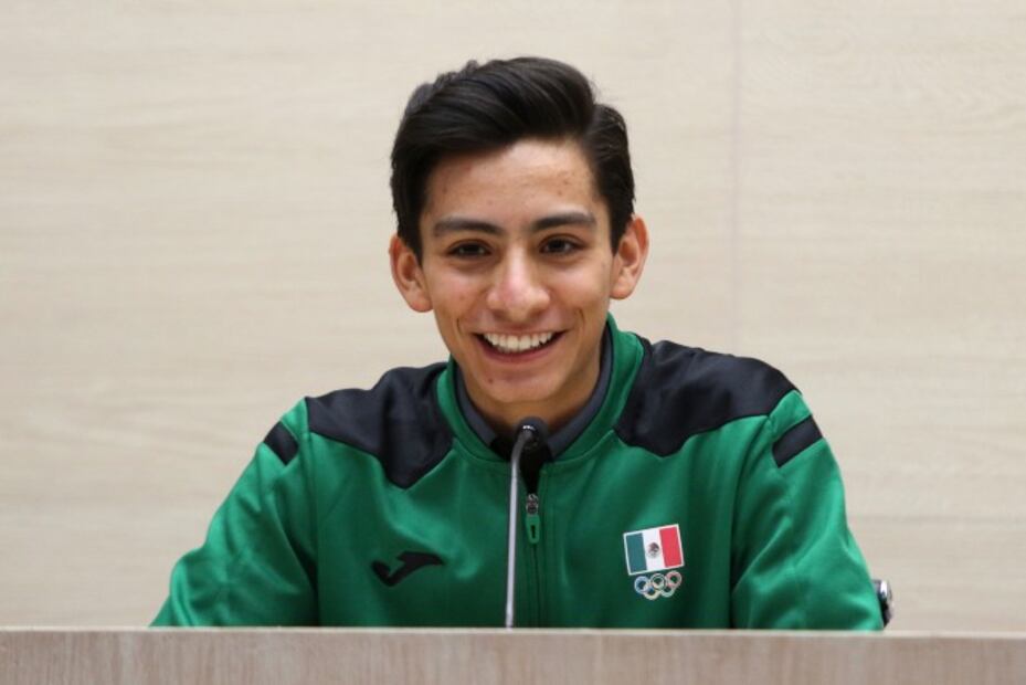 Donovan Carrillo: De la pista de hielo a modelo de Calvin Klein