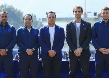 Cruz Azul presenta su nuevo proyecto deportivo encabezado por Iván Alonso y Martín Anselmi