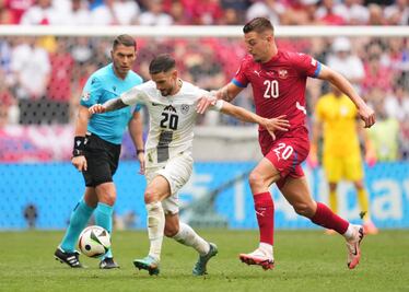 De último minuto Serbia le arrebató a la selección de Eslovenia su primer triunfo en una Eurocopa
