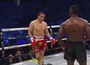 Julio César Chávez Jr. venció a Uriah Hall por decisión unánime tras más de dos años sin pelear