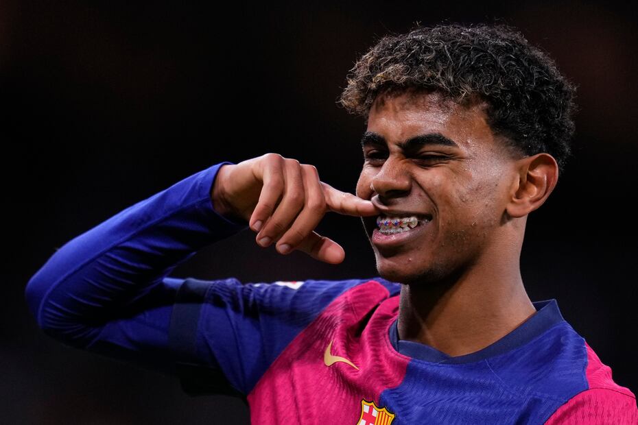 Lamine Yamal en celebración de gol, durante el primer Clásico Español de la temporada - Foto: AP