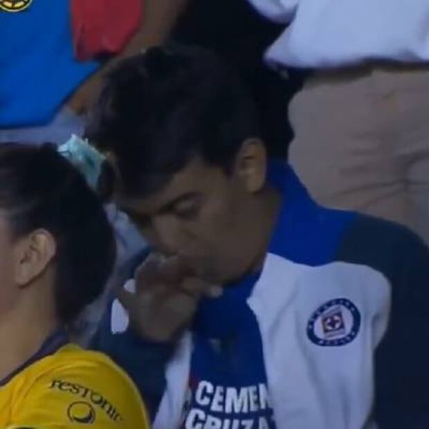 La vida de un cruzazulino, en un video de 24 segundos, se hizo viral en las redes. FOTO: Captura
