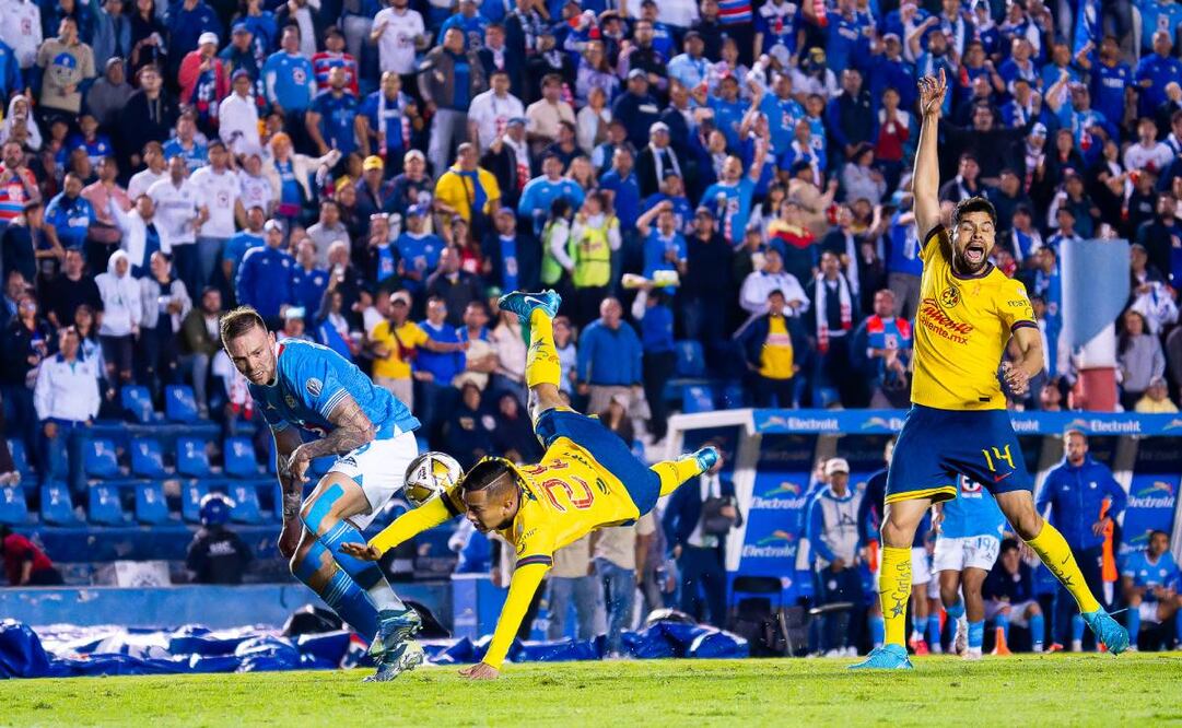 Rotondi le cometió un penalti al Chiquito Sánchez que significó el pase a la Final para el América. Foto: Imago7