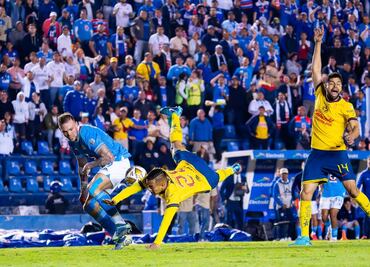 Esposa de Rotondi rompe el silencio y lo defiende antes las críticas de la afición de Cruz Azul