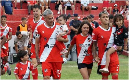 Rubens Sambueza entre lágrimas por acercar al Maipú al ascenso a Primera en Argentina