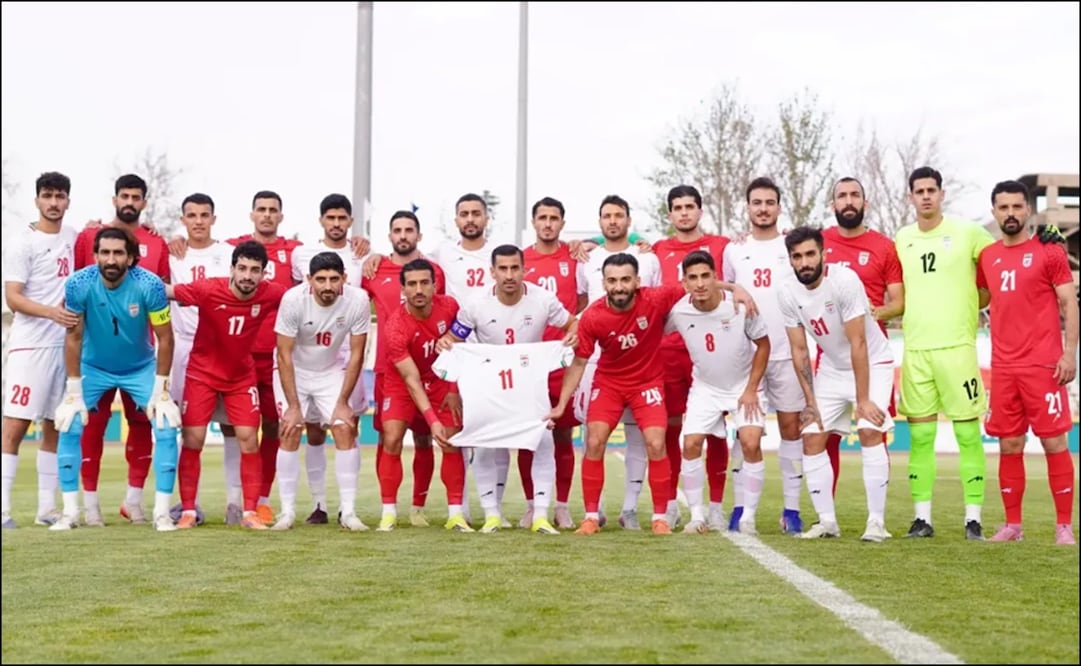 Jugadores de la selección de Irán posan a unos días del arranque del Mundial 2026. FOTO: @teammellifootball