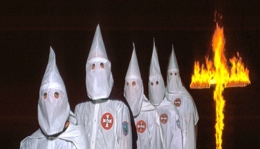 Ku Klux Klan: La organización racista que hará todo por la supremacía blanca