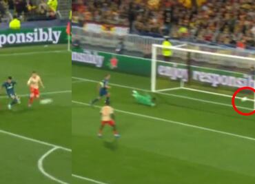 El Chucky Lozano casi termina su sequía de un año sin marcar gol en Champions League