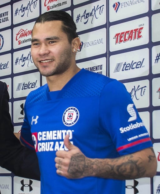 El Gullit vistió la playera del Cruz Azul. Foto: Imago7