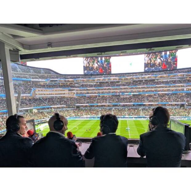 TV Azteca se suele imponer en rating en las transmisiones de los partidos de la Selección Mexicana. Foto: Especial