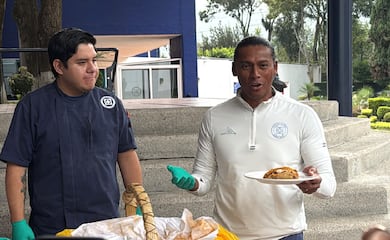 Joel Huiqui cumple su promesa y arma la taquiza en La Noria; sus favoritos son los de chicharrón