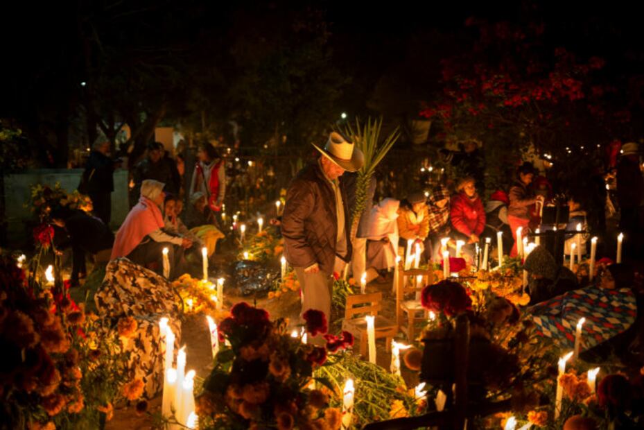 10 elementos que NO pueden faltar en el altar de Día de Muertos