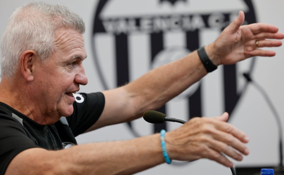 Javier Aguirre en conferencia de prensa / Foto: EFE