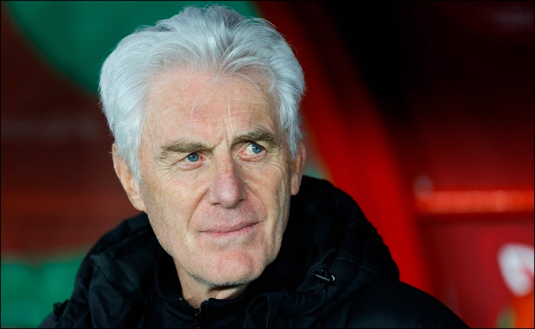 Hugo Broos continúa al frente de la selección de Sudáfrica. FOTO: AFP