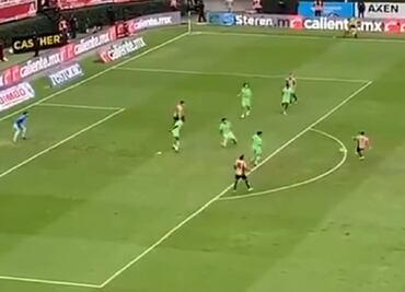 ¡Un auténtico golazo! Beltrán anotó el segundo tanto de Chivas para aumentar la ventaja vs Juárez