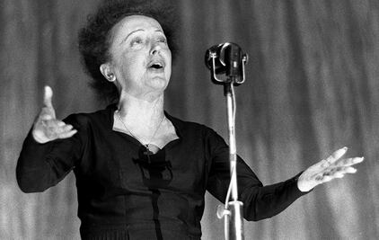 Edith Piaf: La triste vida del “pequeño ruiseñor” francés