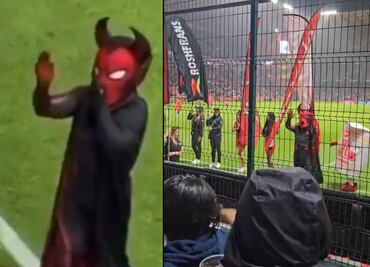 Botarga del Toluca realizó gestos ofensivos a la porra de los Pumas en el Nemesio Diez