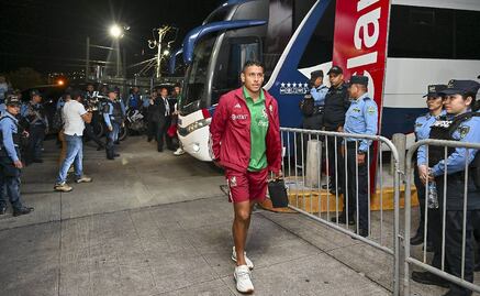 La Selección Mexicana fue recibida por los hondureños en un ambiente hostil