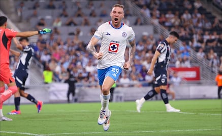 Cruz Azul se dio un festín ante Monterrey en el Gigante de Acero y sumó su segunda victoria