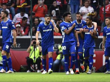 Un diablo vestido de azul hizo vivir un infierno al Atlas que salió goleado del Nemesio Diez